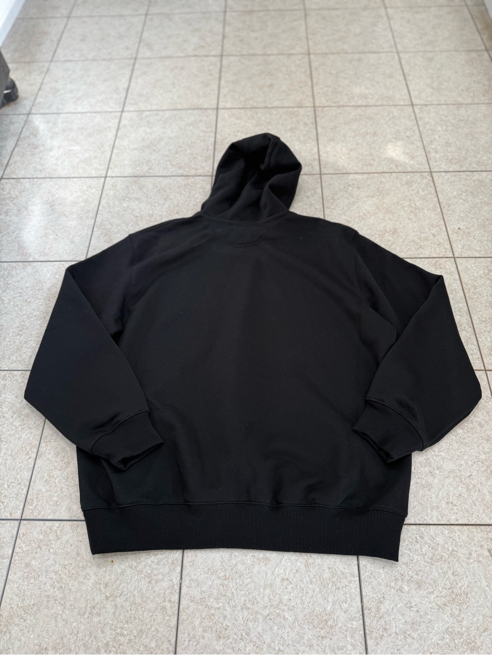 Carhartt Black Pullover Hoodie with Small Chest Graphic - Picture 5 of 6